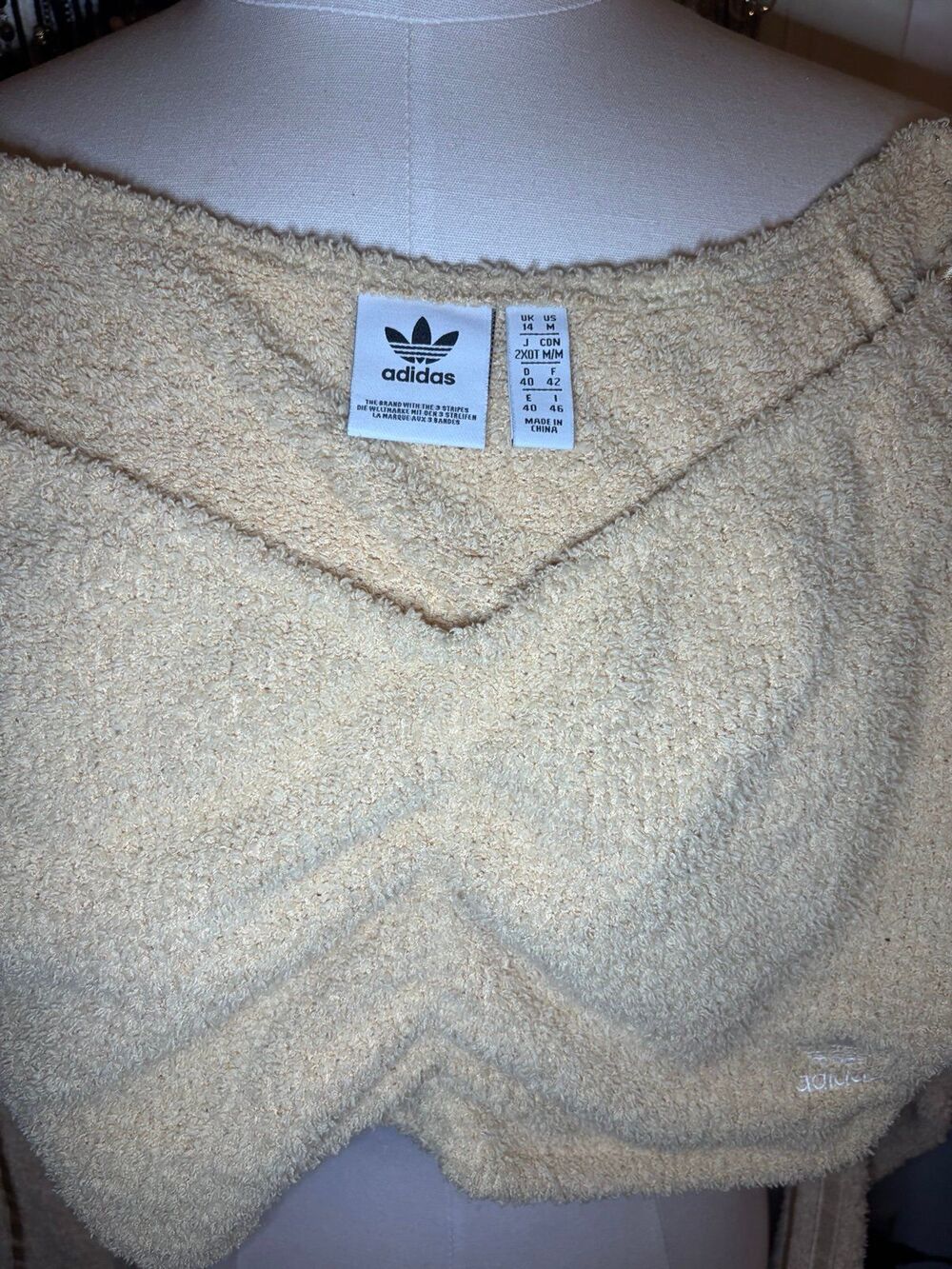 Adidas Originals Relaxed Risqué Fluffy Knit Ruched Crop Top - light yellow - Picture 2 of 8
